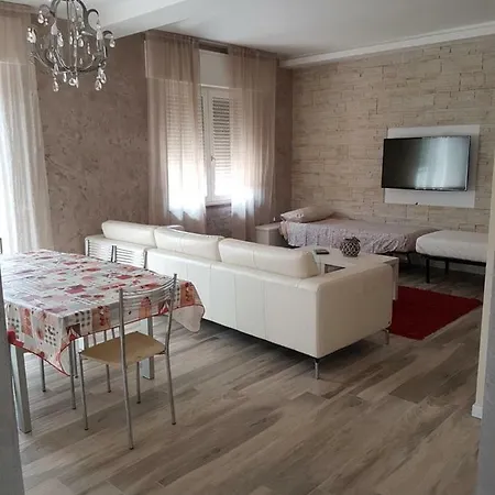Home Verona アパート *